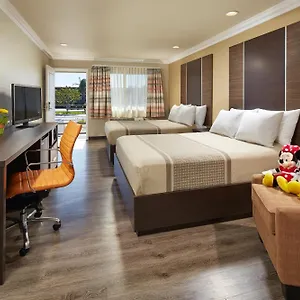 Motel Eden Roc & Near The Maingate